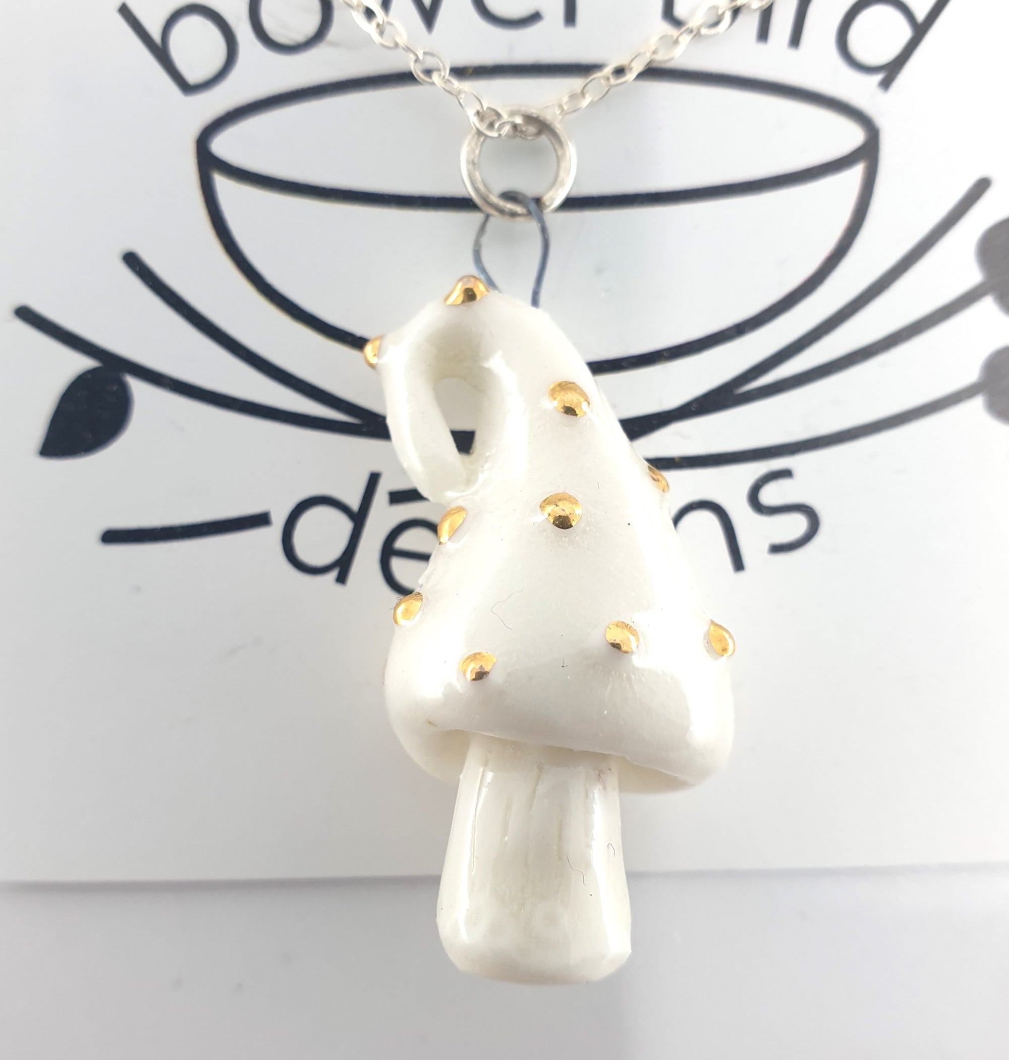 Mushroom pendant (twist top style) white and gold