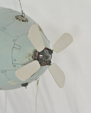 The Tethered Traveller